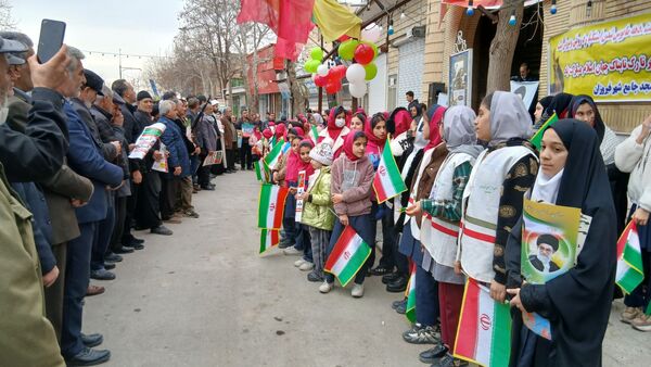 خروش مردم و فرهنگیان در صحنه وحدت انقلابی