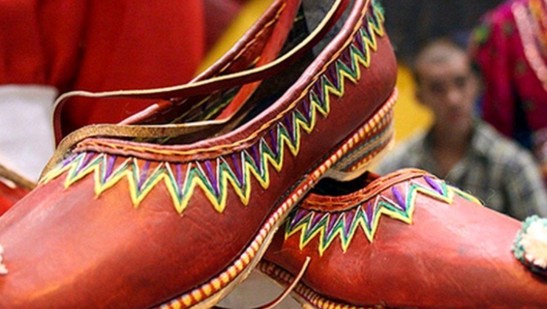 آموزش‌ رایگان هنرجویان علاقه مند به رشته‌های صنایع‌دستی 