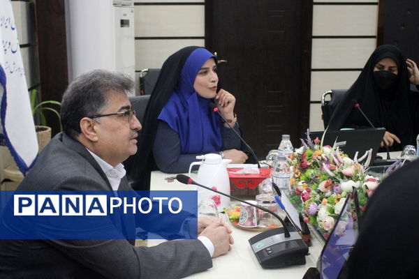 کارگاه آموزشی ویژه بانوان شاغل در اداره‌کل آموزش و پرورش استان بوشهر 