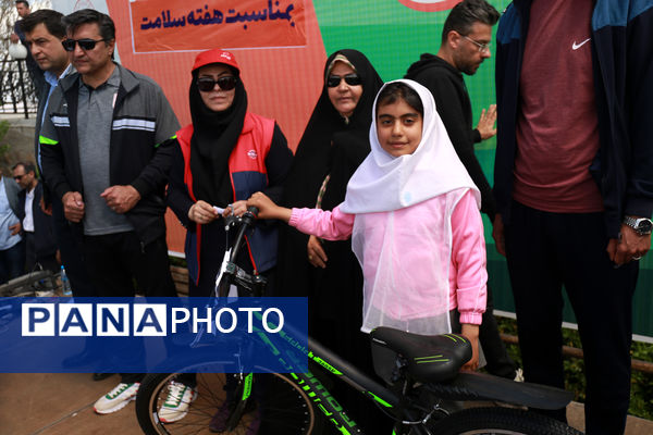 همایش پیاده‌روی «دختر قوی، مادر قوی و ایران قوی»