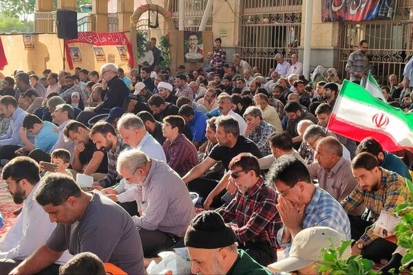روز عرفه ، روز توبه و بندگی در گلستان شهدای نجف آباد