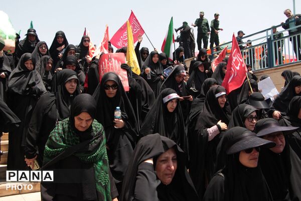 آخرین وداع با قائد شهید: پیکر مطهر آیت‌الله سیدعلی‌خامنه‌ای در میان سیل عاشقان به مصلی تهران رسید 