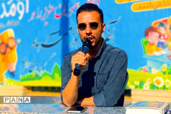 طنین زنگ مهر و مقاومت در دبستان شاهد باقرالعلوم آباده