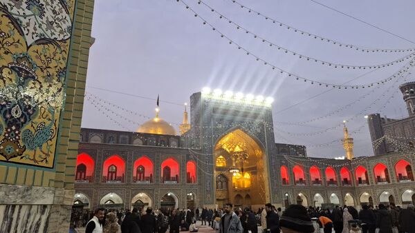 حرم سلطان طوس سیاه‌پوش شد