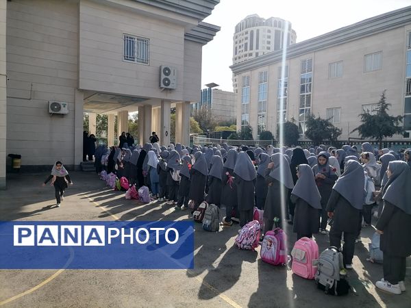 دبستان مصلی نژاد حضرت زینب میزبان مراسم آغاز سال تحصیلی شد