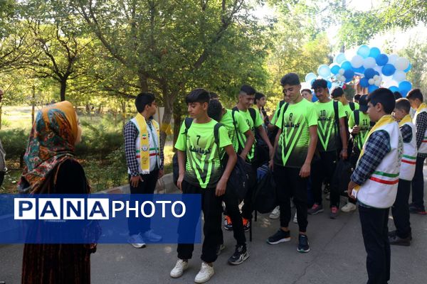 استقبال از تیم‌های ورزشی دانش‌آموزی کشور در رشته‌های فوتسال و هندبال 