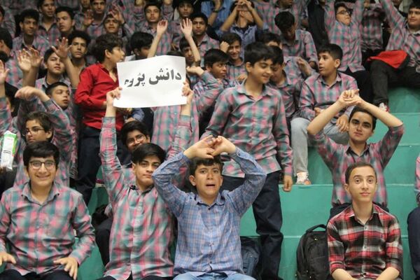 اجتماع دانش‌آموزی به‌مناسبت ولادت شهیدابراهیم هادی در یزد