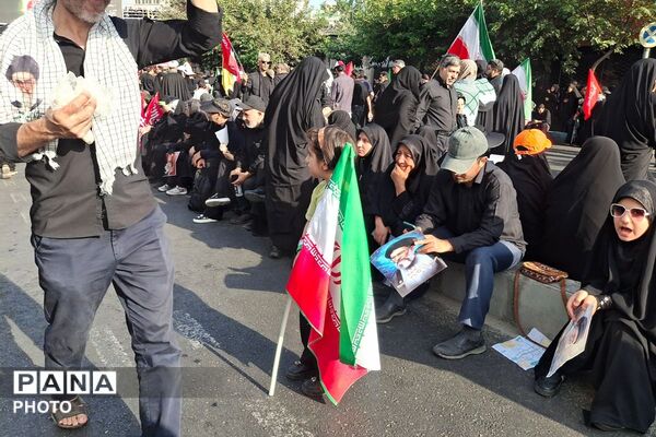 آخرین دیدار مردم تهران با «آقای شهید ایران»