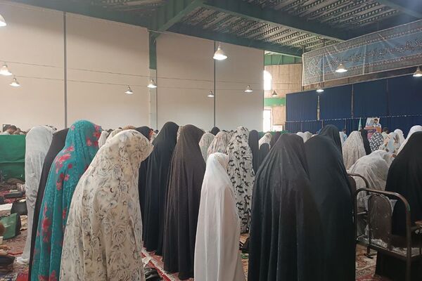 نماز عبادی سیاسی جمعه در مصلی شهر قیامدشت