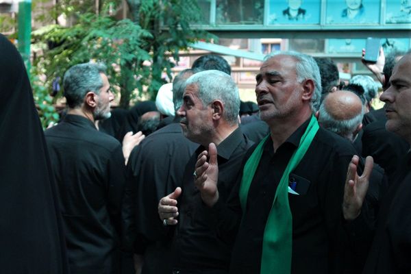جلوه‌های حزن و خشم در مراسم تشییع شهدا