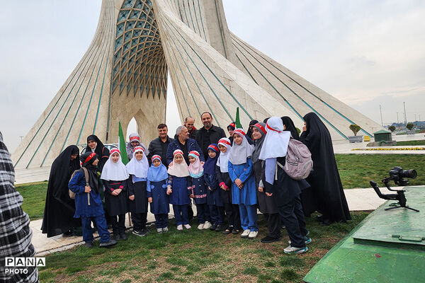 یک دیدار غیره منتظره در آزادی 