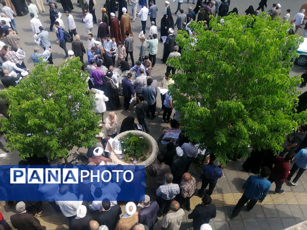 راهپیمایی نمازگزاران جمعه قم در حمایت از عملیات وعده صادق و طرح نور