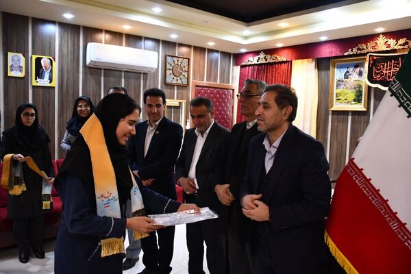 جلسه دانش‌آموزان نخبه عشایر فارس در طرح بنیاد پروفسور مهبودی