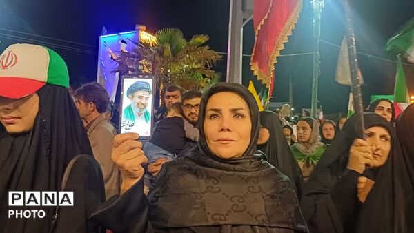 حضور پرصلابت مردم کوهدشت در اجتماع شبانه جلوه‌ای از همبستگی و بصیرت