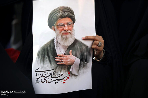 مراسم تشییع پیکر مطهر رهبر شهید انقلاب در تهران - 2