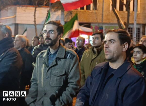مردم اهر همگام با سراسر کشور، شصتمین حضور خود را در میدان ثبت کردند