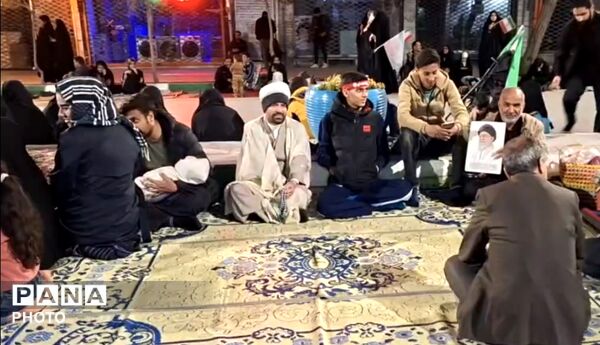 اجتماع عظیم مردمی در لحظات تحویل سال در شهرستان تربت جام