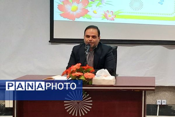 استقبال از دانشجویان جدید در دانشگاه پیام نور فیروزکوه