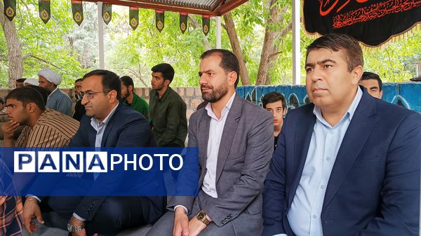 اقامه نماز دانش‌آموزی با حضور ۱۲۰ دانش‌آموز پسر در اردوگاه شهید بهشتی یاسوج