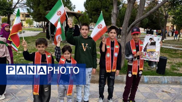 حضور  پرشور مردم در راهپیمایی ۲۲ بهمن دهدشت