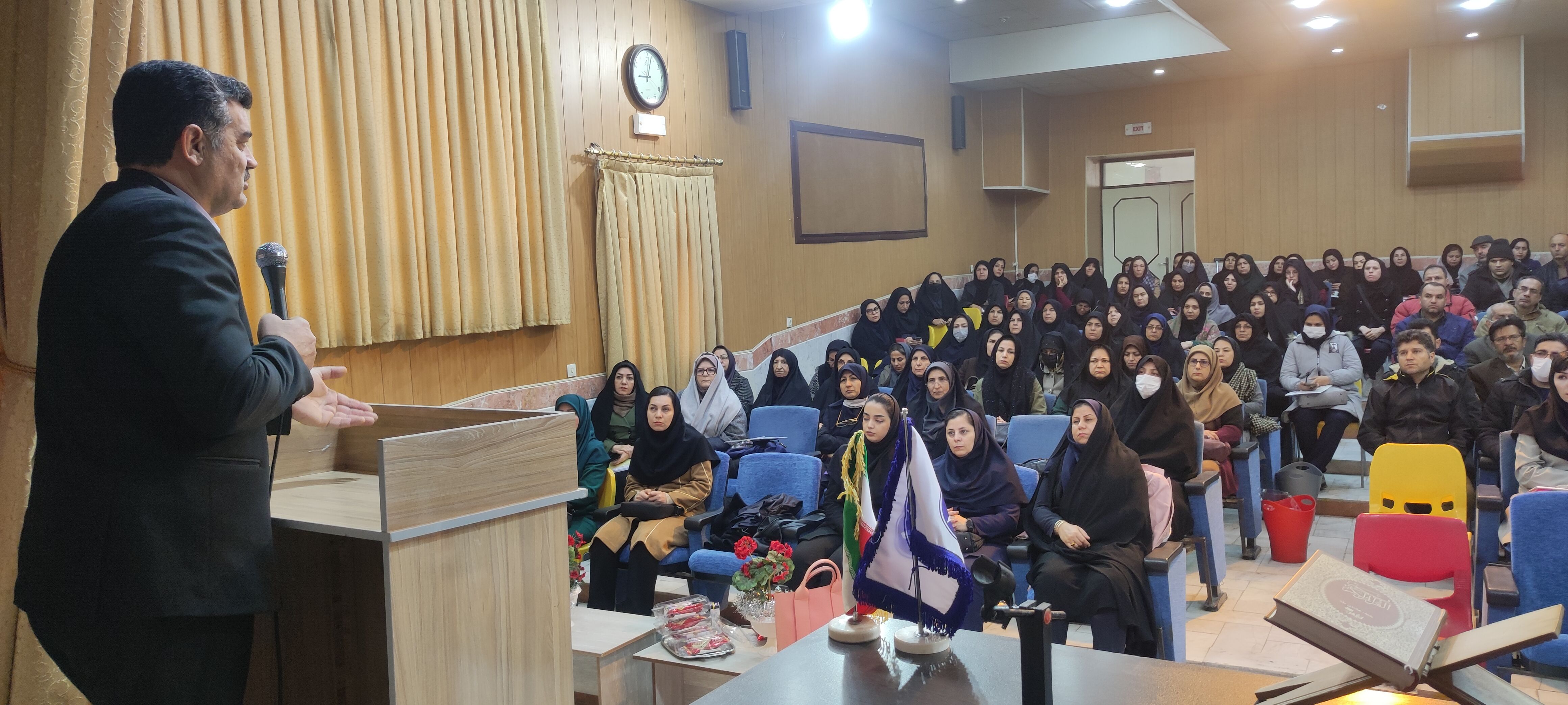 برگزاری کارگاه ضمن خدمت ویژه مدیران و معاونان آموزش و پرورش در کانون سمیه شیروان