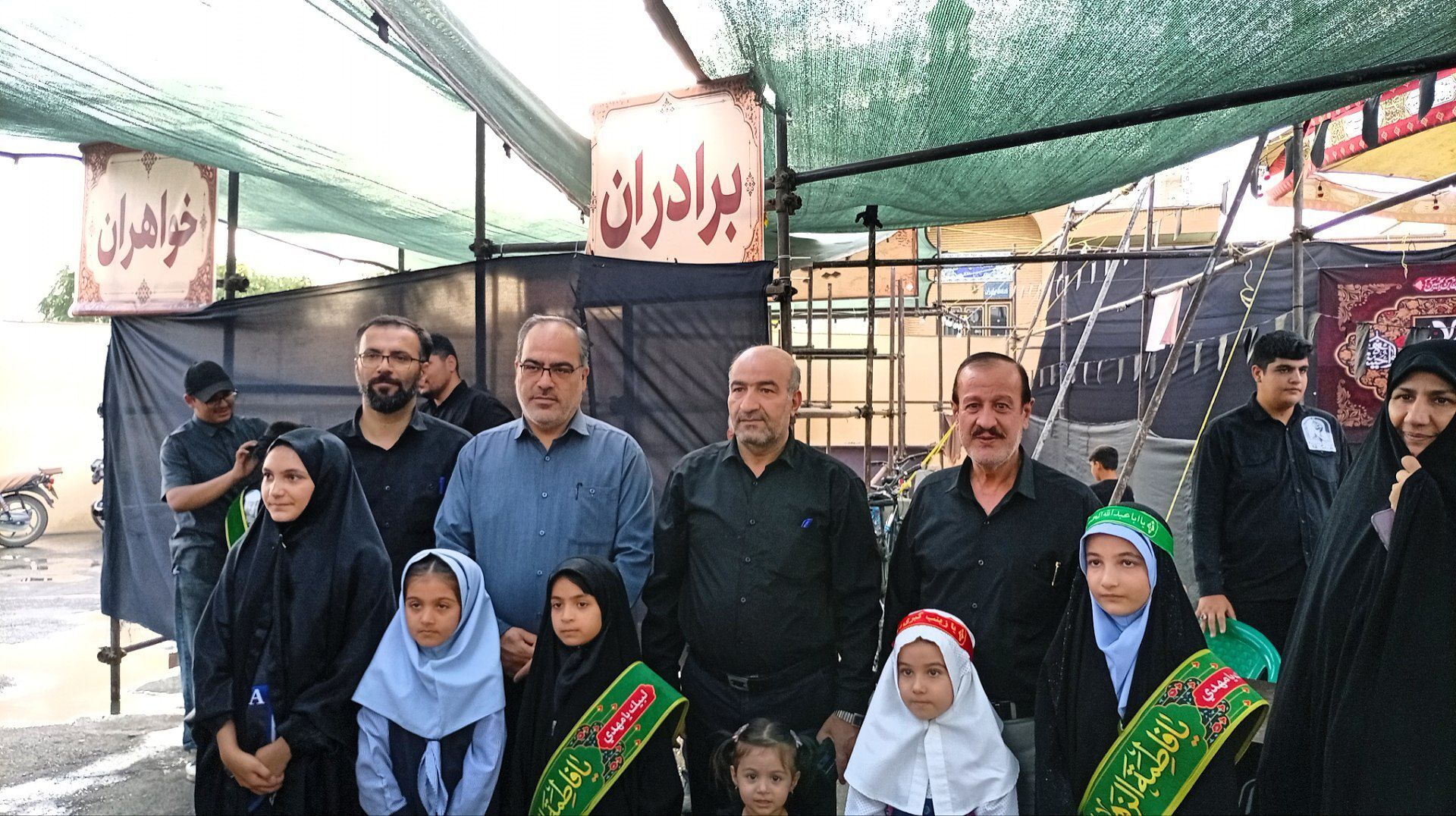 حضور مسئولان در کنار خادمان نوجوان موکب اربعین