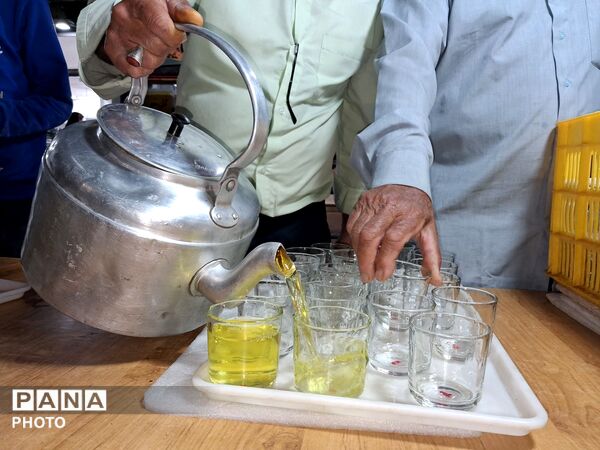 خدمات رسانی موکب های مردمی حسینه فضل 