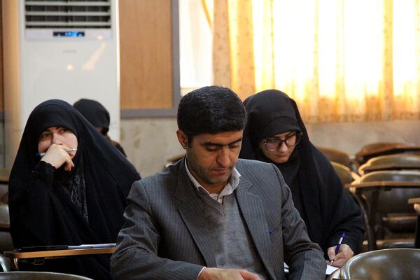 برگزاری برنامه روشنگری به مناسبت دهه بصیرت 