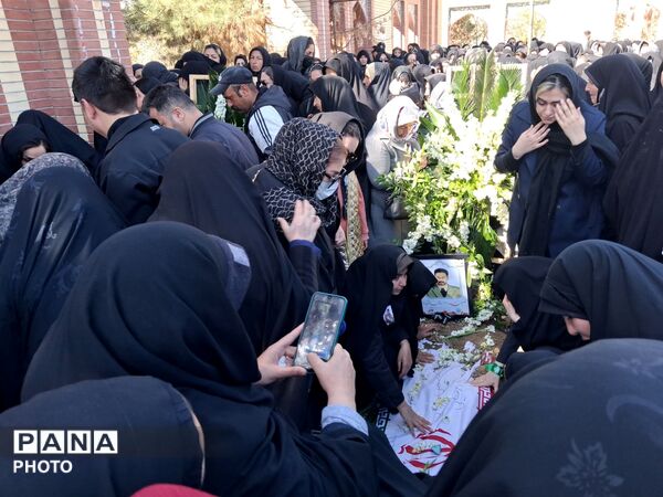 امروز شیروان در سوگ ۳شهید جنگ تحمیلی نشست