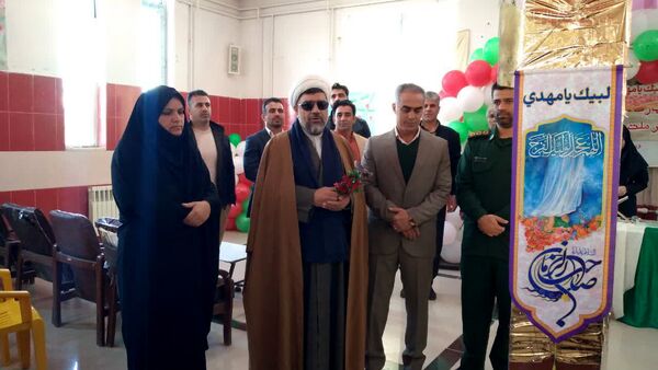 برگزاری جشن مدرسه‌ای «ایران‌مون» در دبیرستان ام‌البنین بیرانوند