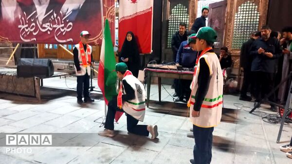 اجتماع خانوادگی دانش آموزان و فرهنگیان تفت جهت بیعت با رهبری جدید