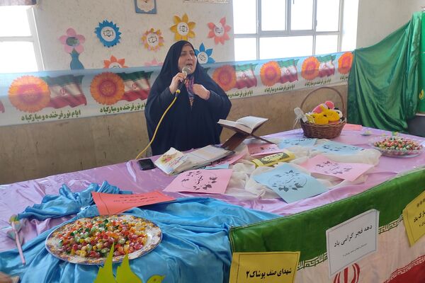 جشن و مولودی خوانی برای میلاد عدل گستر در آموزشگاه صنف پوشاک دو
