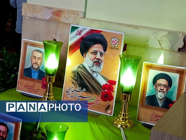 یک سال از نبود شهید جمهور میگذرد