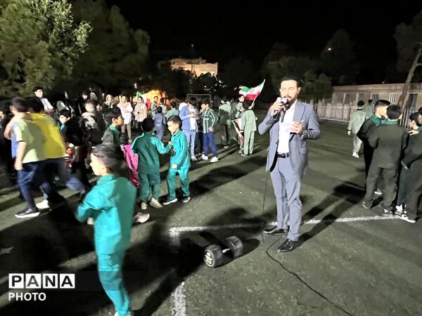 جشن ولادت امام رضا (ع) در دبستان پسرانه سیدالشهدا(ع)