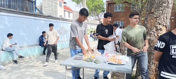 برپایی بازارچه کار و فناوری در دبیرستان شهید بهشتی آشخانه