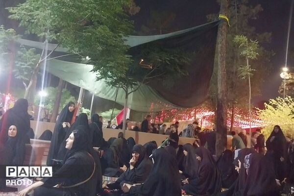 گردهمایی شبانه در محله ۱۳ آبان شهرری 