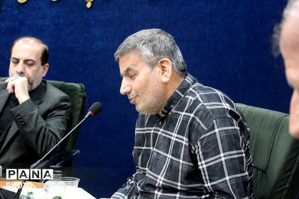 نشست شورای اندیشه‌ورز سازمان دانش‌آموزی استان قم