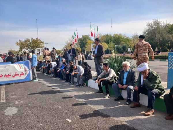 راهپیمایی روز 13 آبان در کوچه‌های شهر رضویه