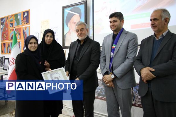 همایش «یاوران انقلاب» پیشتازان هنرستان شهریار تبریز