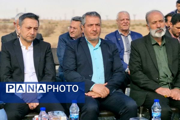 آیین کلنگ‌زنی هنرستان خیرساز هیأت امنایی در قرچک