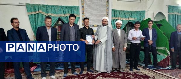 نشست مسئولان و هیات امنای مسجد صاحب الزمان (عج) روستای گزکوه 