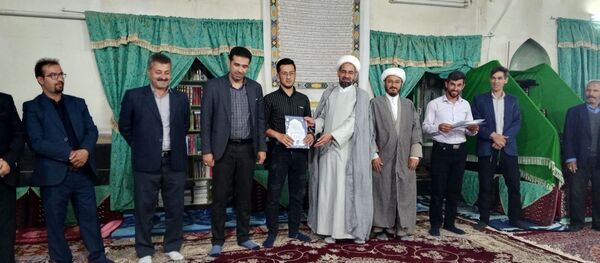 نشست مسئولان و هیات امنای مسجد صاحب الزمان (عج) روستای گزکوه 