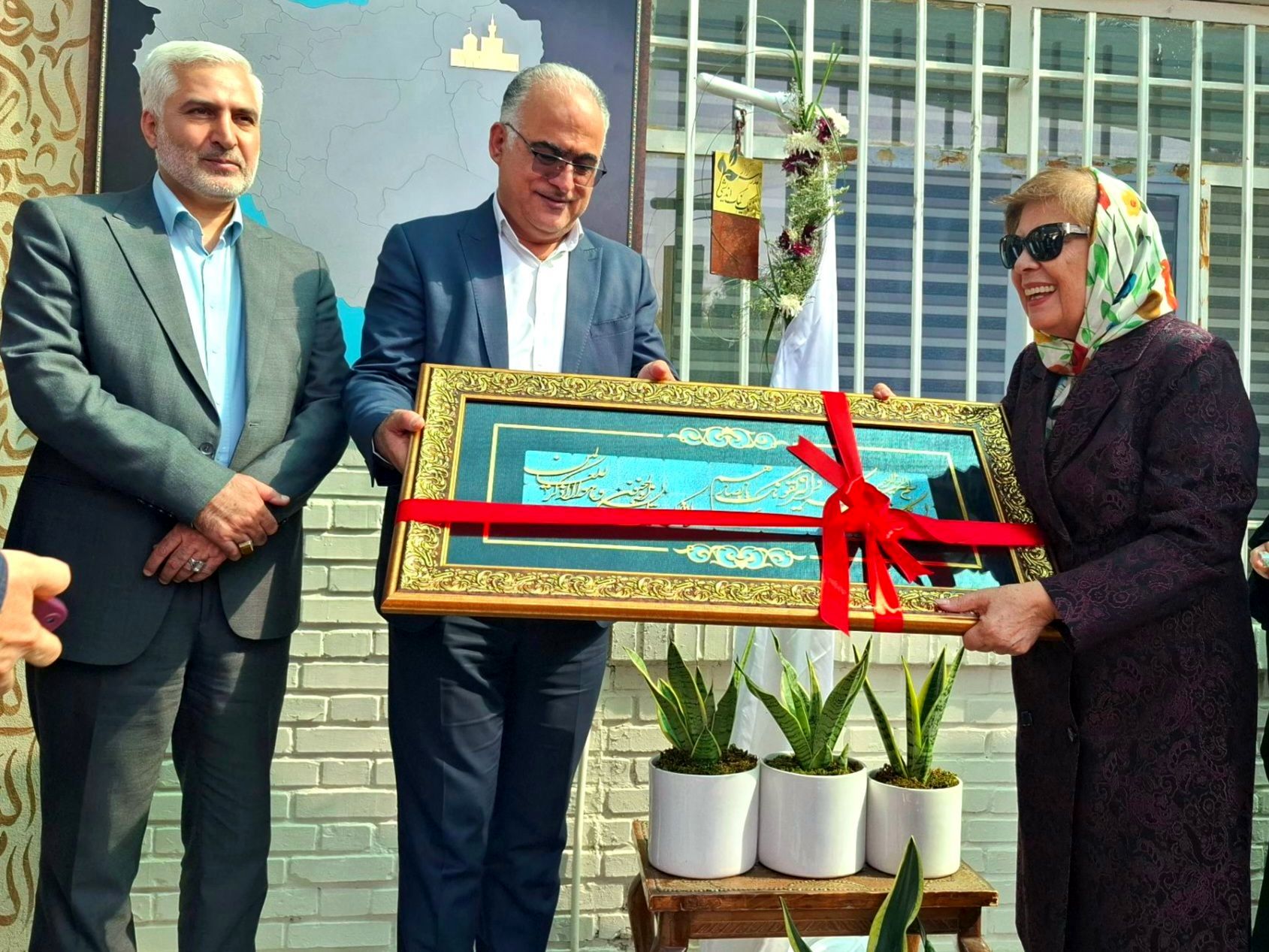 زنگ نیک اندیشی با هدف ترویج فرهنگ و مشارکت خیرین مدرسه ساز در هنرستان دکتر هادوی