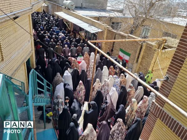 خروش و گردهمایی پرشور مردمی در اسدآباد