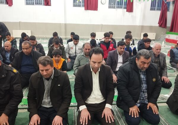  ضیافت افطاری و محفل قرآنی در دبیرستان شهید مطهری شهر حسن آباد جرقویه علیا