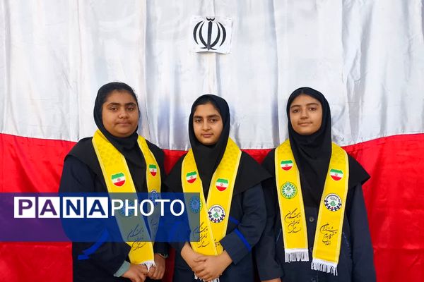 گرامیداشت ایام الله دهه فجر در دبیرستان رضوی شیراز