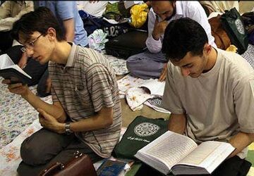 سه روز آرامش و معنویت؛ اعتکاف دانش‌آموزان پسر ملایر