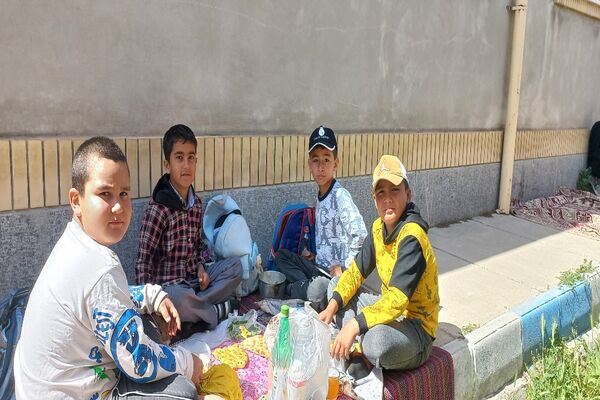 برگزاری اردوی درون مدرسه‌ای در مدرسه شهید معتمدی گزکوه