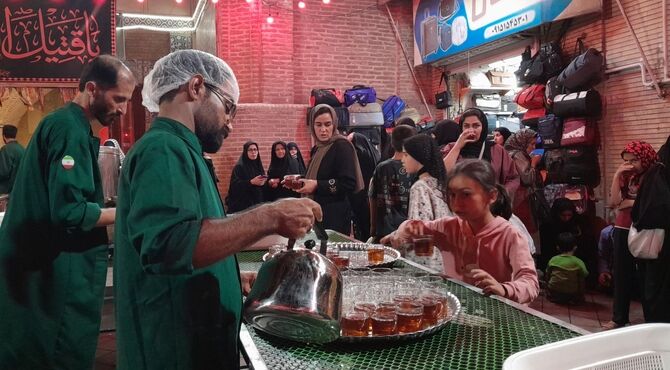 ۱٤۳ شبِ بی‌وقفه؛ وقتی چایخانه حضرت زهرا (س) میزبان دل‌های بی‌قرار شد