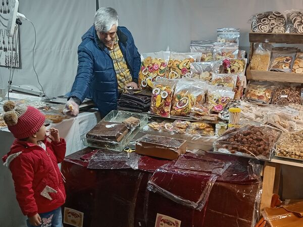 نمایشگاه صنایع دستی در محله طلاب مشهد